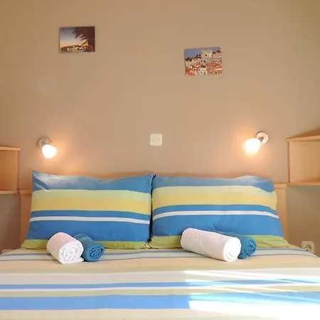 Zaton Mali 12120b
